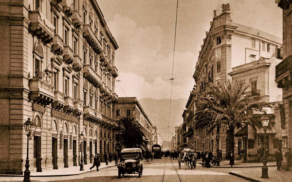 via-roma-nel-1906